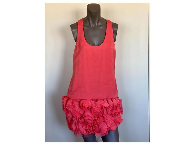 Bcbg Max Azria BCBGMaxazria Rosette Cocktail Coral Minivestido sin mangas - vista 3