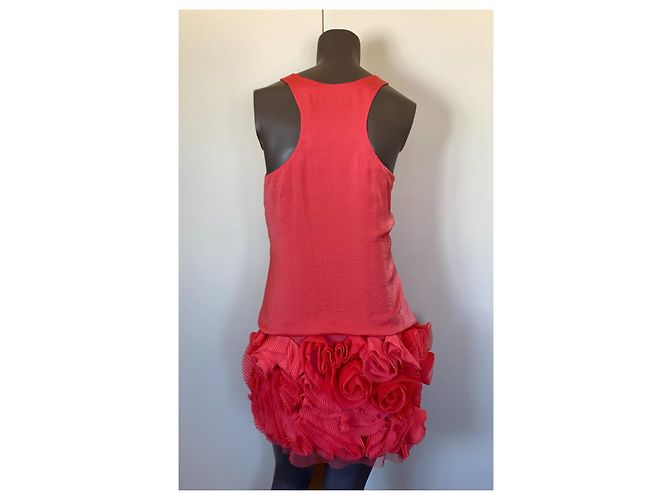 Bcbg Max Azria BCBGMaxazria Rosette Cocktail Coral Minivestido sin mangas - vista 4