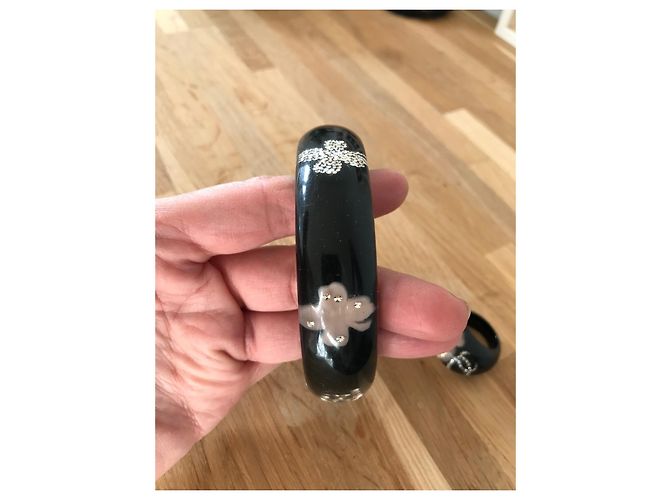 Set Chanel Bracciale e Anello in Resina Nero Argentato Argento - vista 2