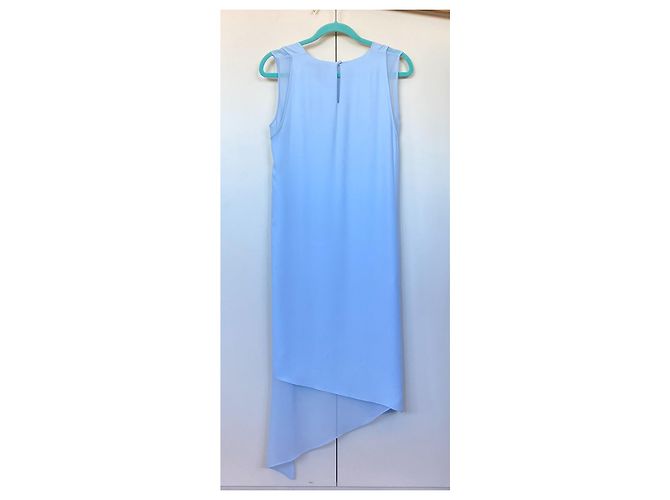Bcbg Max Azria BCBGMAXAZRIA Asymmetrisches Lainey-Kleid High Low Hellblau - Ansicht 2