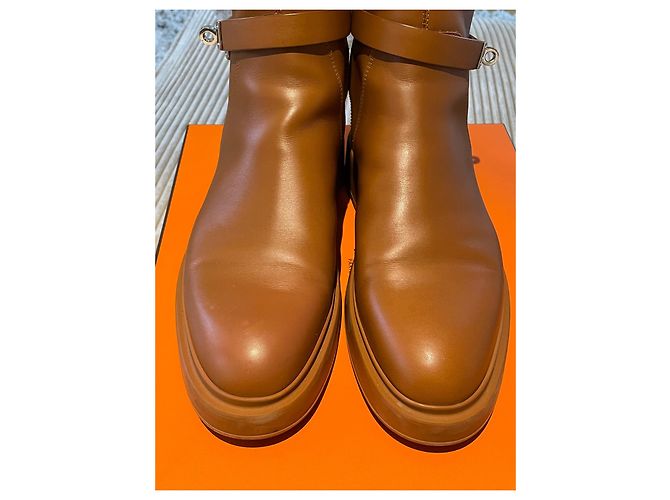 Hermès Veo ankle boots caramel leather size 39 - view 9