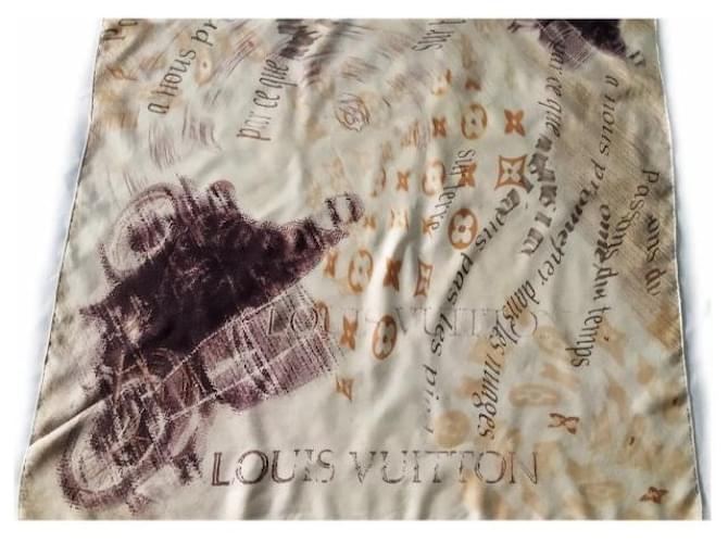 Montsouris Louis Vuitton Stampa grafite moto Marrone Beige - vista 2