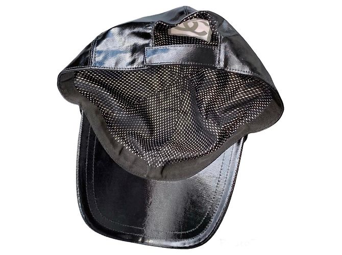EXCELENTE Y AUTÉNTICA GORRA CHANEL SPORT EN VINILO NEGRO T.l - vista 4