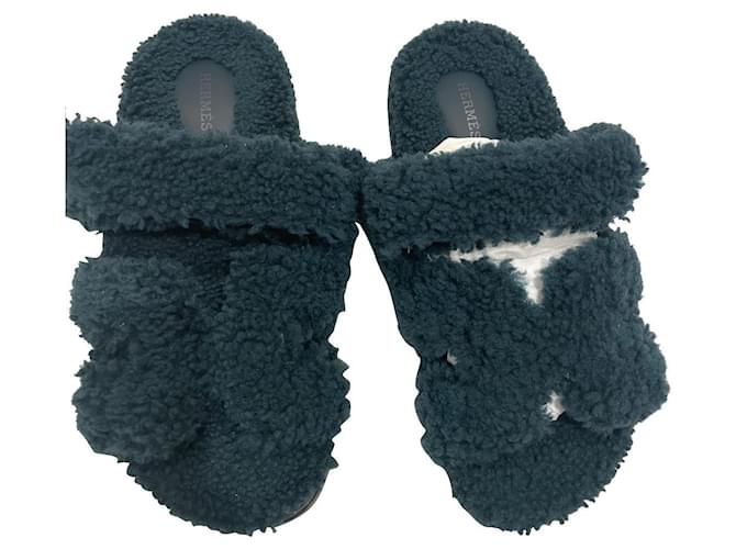 Hermès Sandals Dark green Fur ref.712446 Joli Closet