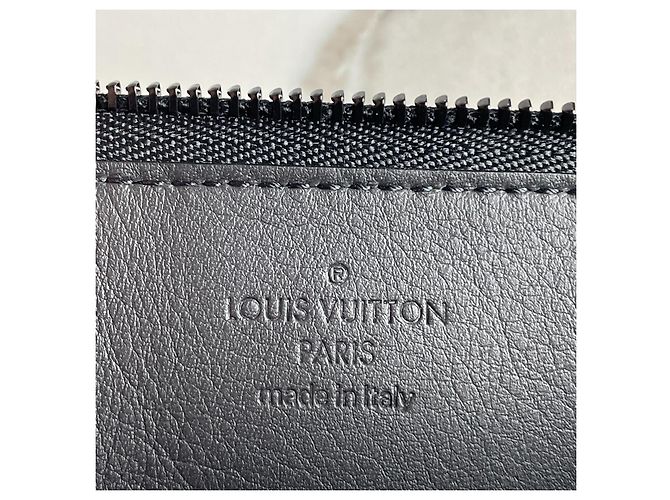 Louis Vuitton Portefeuille Ibrido Nero - vista 15