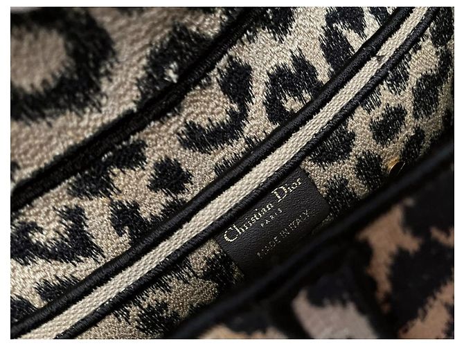 Christian Dior, Borsa Dior SADDLE ricamo leopardo Mizza modello grande new luxury - vista 15