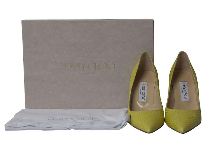Jimmy Choo Décolleté Agnes in pelle di serpente perlata in pelle gialla - vista 9