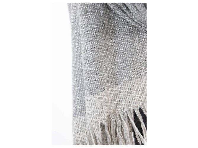 Pablo De Gerard Darel Pañuelos Pablo - view 3