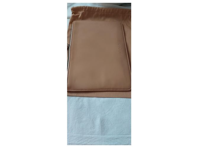 Pochette Alaïa in pelle beige - vista 2