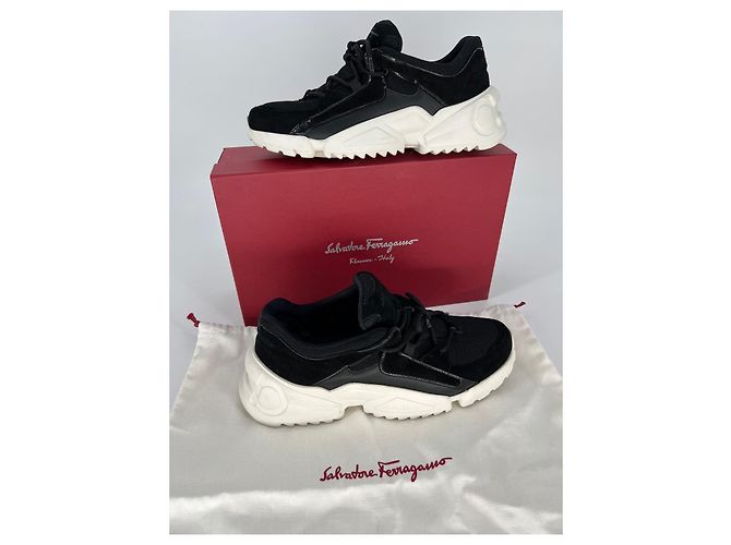 Sneakers Skylar Salvatore Ferragamo in camoscio e rete nere - vista 11