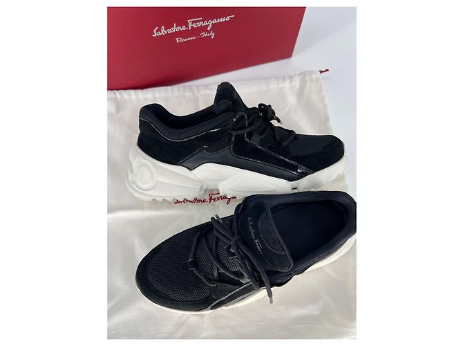 Sneakers Skylar Salvatore Ferragamo in camoscio e rete nere - vista 14