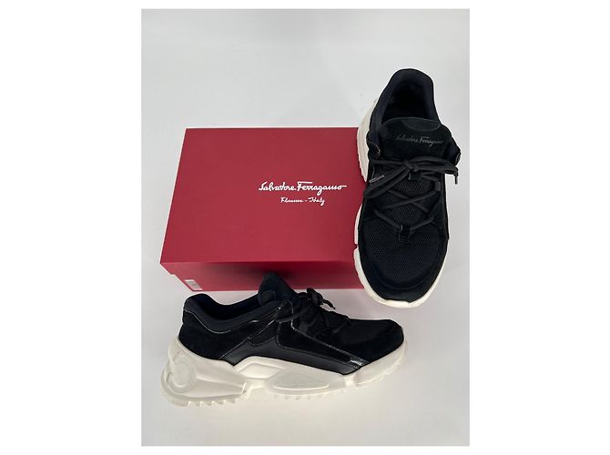 Sneakers Skylar Salvatore Ferragamo in camoscio e rete nere - vista 15