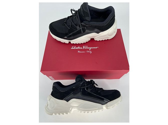 Sneakers Skylar Salvatore Ferragamo in camoscio e rete nere - vista 2