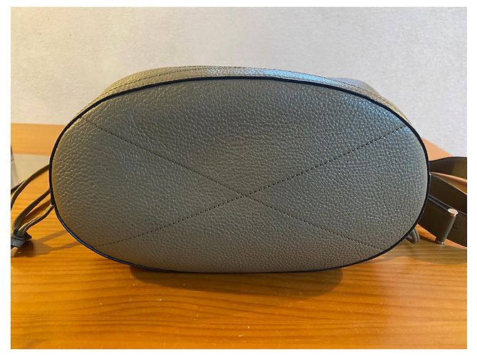 Borsa a secchiello Lancel Le Huit in pelle verde oliva - vista 7