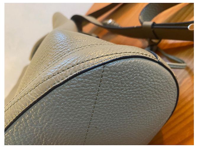 Borsa a secchiello Lancel Le Huit in pelle verde oliva - vista 8