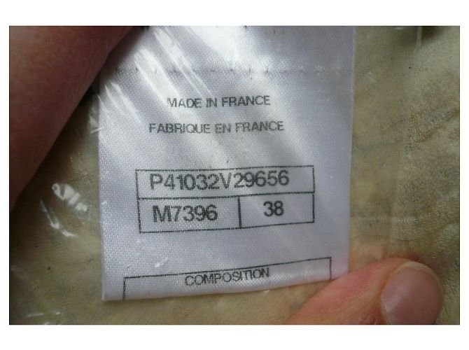 CHANEL Kurze beige Tweedjacke BE T38 - Ansicht 16