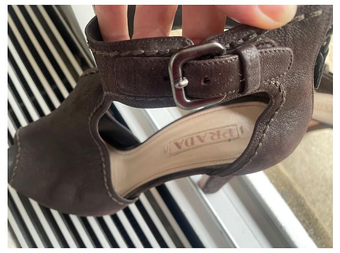 Décolleté Prada Marrone Scuro Nubuck Taglia 40 - vista 2
