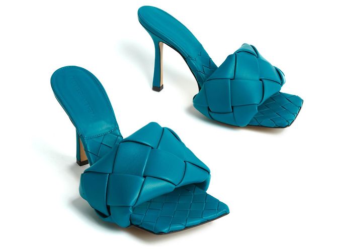 Mule Bottega Veneta Lido in pelle blu - vista 2
