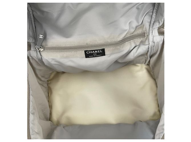 Chanel Zaino in nylon beige - vista 14