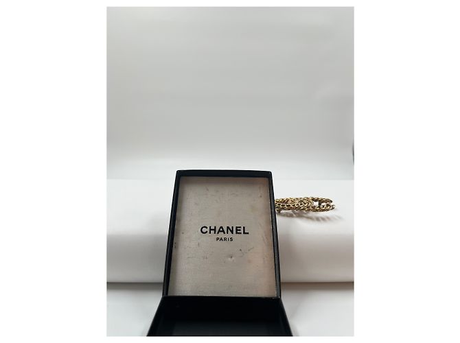 Goldfarbene Chanel CC Brosche Golden - Ansicht 4