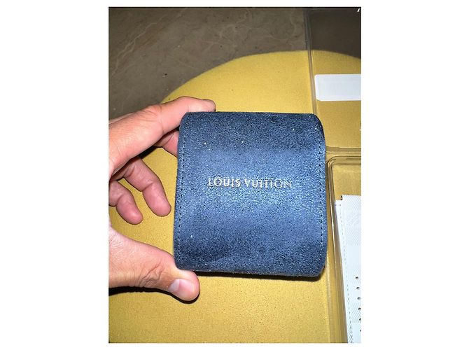 RELÓGIO LOUIS VUITTON WORLD TOUR GRAPHITE EDIÇÃO LIMITADA COM CORREIA EXTRA Preto - vista 2