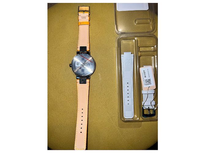 RELÓGIO LOUIS VUITTON WORLD TOUR GRAPHITE EDIÇÃO LIMITADA COM CORREIA EXTRA Preto - vista 8