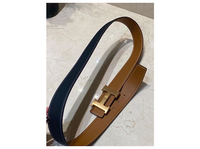 Cinto com fivela de couro Hermès REVERSIBLE “H” dourado 18K Preto - vista 2