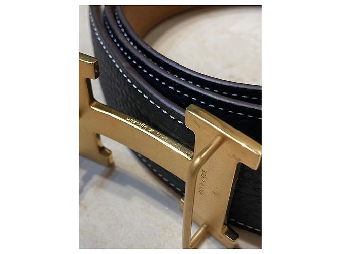 Cinto com fivela de couro Hermès REVERSIBLE “H” dourado 18K Preto - vista 4