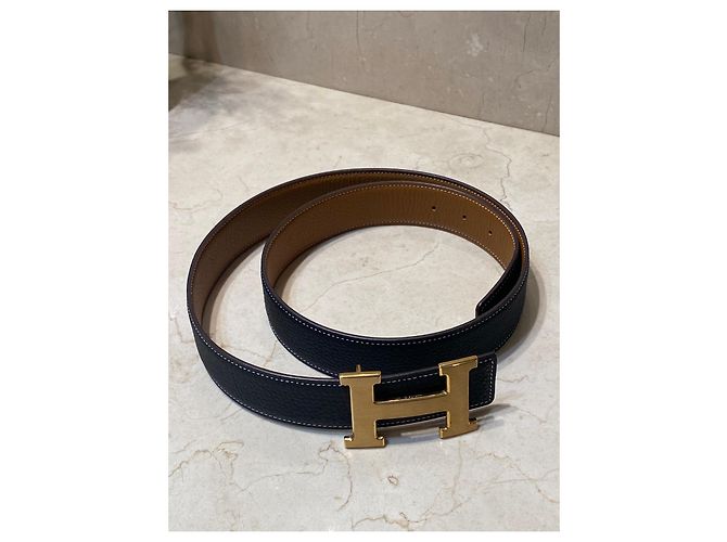 Cinto com fivela de couro Hermès REVERSIBLE “H” dourado 18K Preto - vista 5
