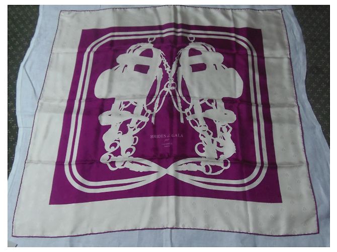 Foulard Hermès Brides de Gala Tattoo seta viola bianco Porpora - vista 2