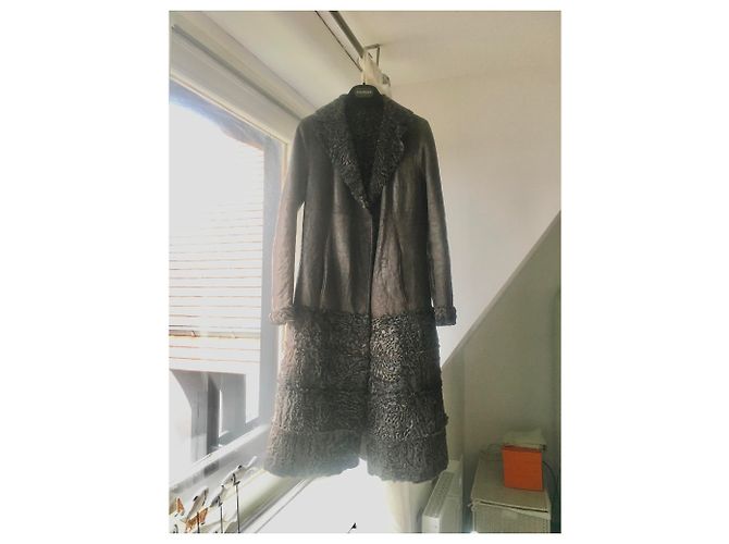 Abrigo Fendi de piel de astracán y cuero marrón Castaño - vista 8