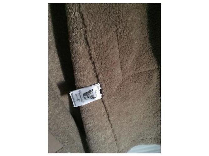 Autre Marque Abrigo AF Beige de Piel Sintética con Detalle de Lobo - vista 4