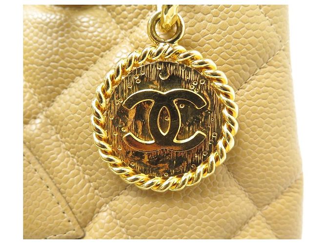 Medaillon BOLSA DE MÃO ACOLCHOADA DE COURO CHANEL CABAS SHOPPING MEDALHÃO CAVIAR Bege - vista 10