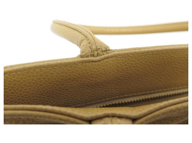 Medaillon BOLSA DE MÃO ACOLCHOADA DE COURO CHANEL CABAS SHOPPING MEDALHÃO CAVIAR Bege - vista 11