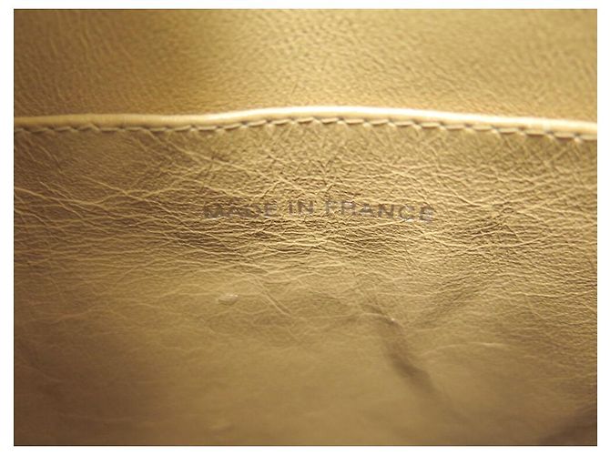 Medaillon BOLSA DE MÃO ACOLCHOADA DE COURO CHANEL CABAS SHOPPING MEDALHÃO CAVIAR Bege - vista 15