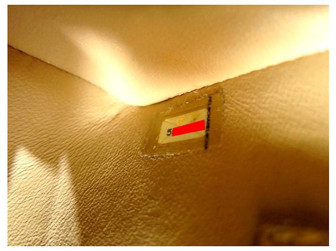 Medaillon BOLSA DE MÃO ACOLCHOADA DE COURO CHANEL CABAS SHOPPING MEDALHÃO CAVIAR Bege - vista 7