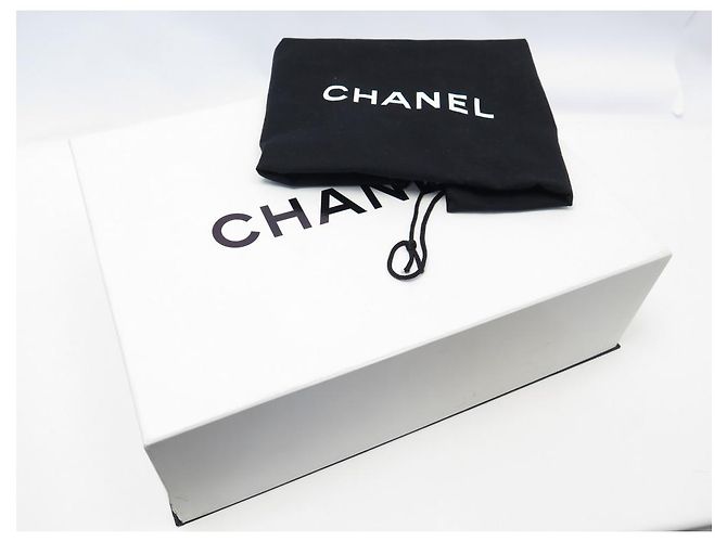 CHANEL MAXI HANDTASCHE 2.55 PREUSSENBLAU GESTEPPTES LACKLEDER + TASCHENBOX - Ansicht 22