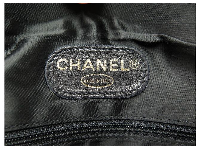 BOLSA CHANEL BESACE COM FECHO ATEMPORAL BOLSA BANDOULIERE DE COURO ACOLCHOADO Bordeaux - vista 18