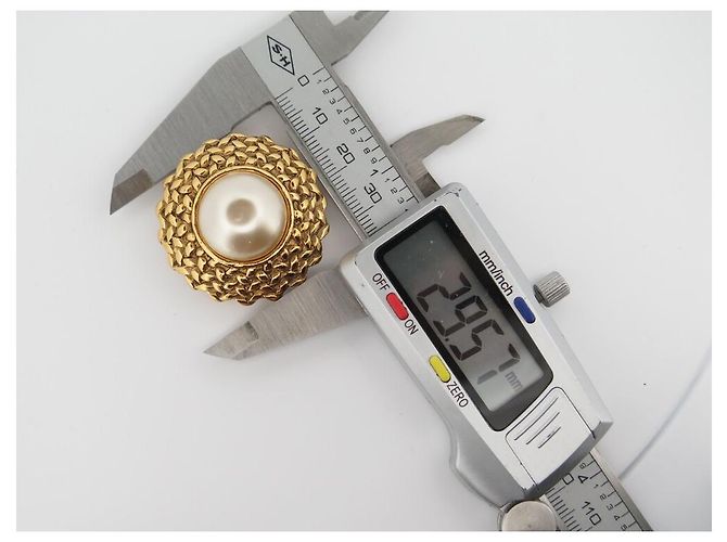 Vintage Chanel Ohrringe 1990 GROSSE CHIPS-PERLENMETALL-GOLDOHRRINGE Golden - Ansicht 6