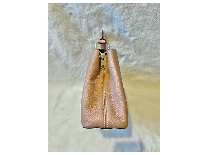 Louis Vuitton LV Capucines BB in Magnolia Rosa - vista 4