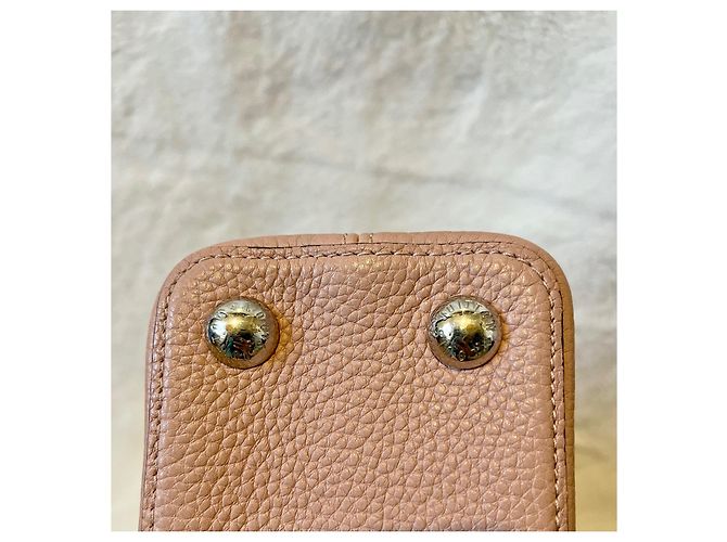 Louis Vuitton LV Capucines BB in Magnolia Rosa - vista 8
