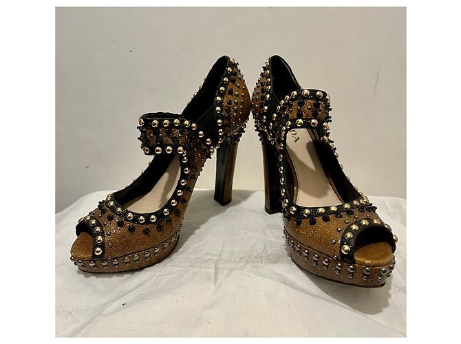 Tacchi alti Prada borchiati con cut out Marrone Nero - vista 3