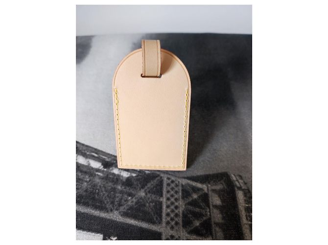 Louis Vuitton Regalos VIP Beige - vista 3