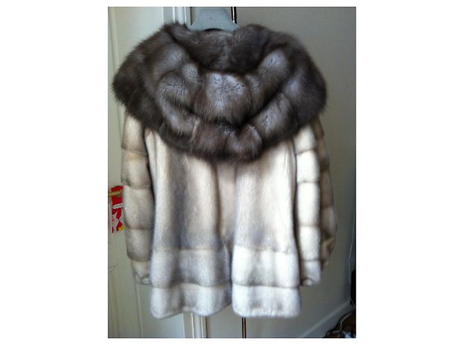 Autre Marque Abrigo Hronis Furs de visón y marta gris - vista 3