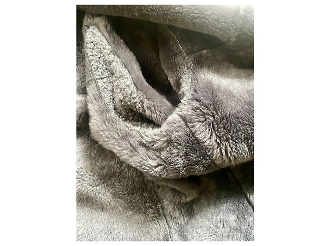 Louis Vuitton Blouson bomber en shearling moutin gris LV - vue 4