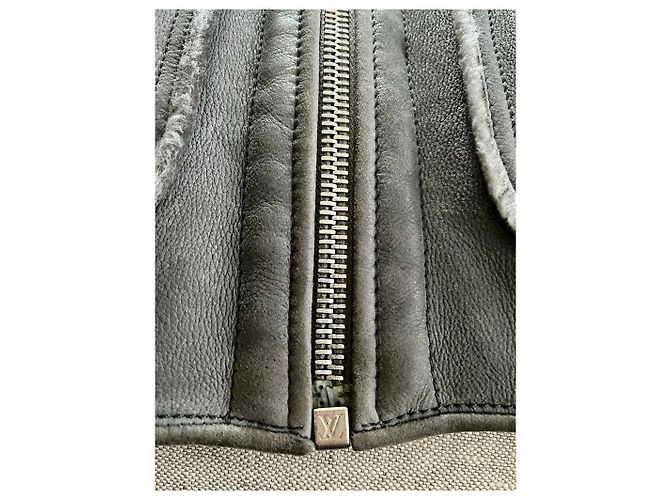 Louis Vuitton Blouson bomber en shearling moutin gris LV - vue 7
