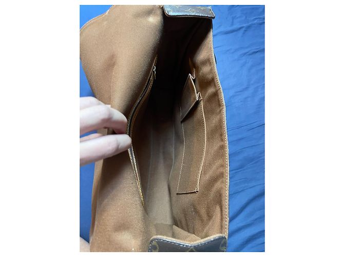 Borsa da viaggio Louis Vuitton Messenger Abbesses Marrone Pelle - vista 11