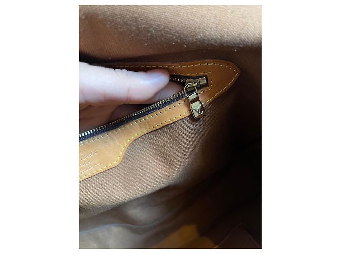 Borsa da viaggio Louis Vuitton Messenger Abbesses Marrone Pelle - vista 13