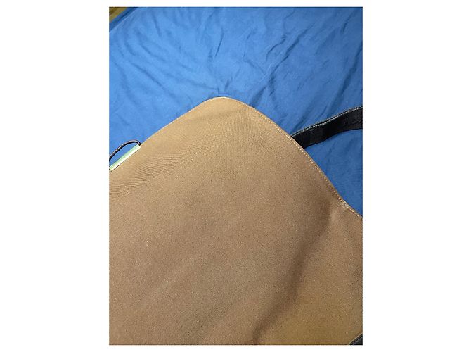 Borsa da viaggio Louis Vuitton Messenger Abbesses Marrone Pelle - vista 3