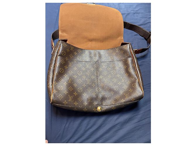 Borsa da viaggio Louis Vuitton Messenger Abbesses Marrone Pelle - vista 4